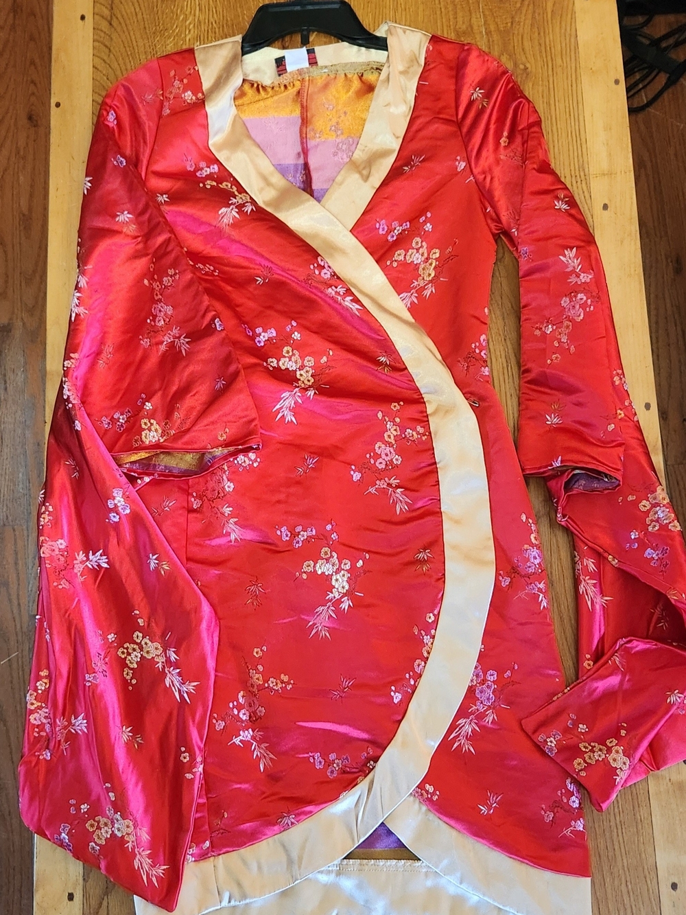 Geisha Embroidered Halloween Costume Red & Gold Satin Womens Large